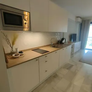 central-renovated-studio-with-pool-in-puerto-banus.1costadelsol.com/