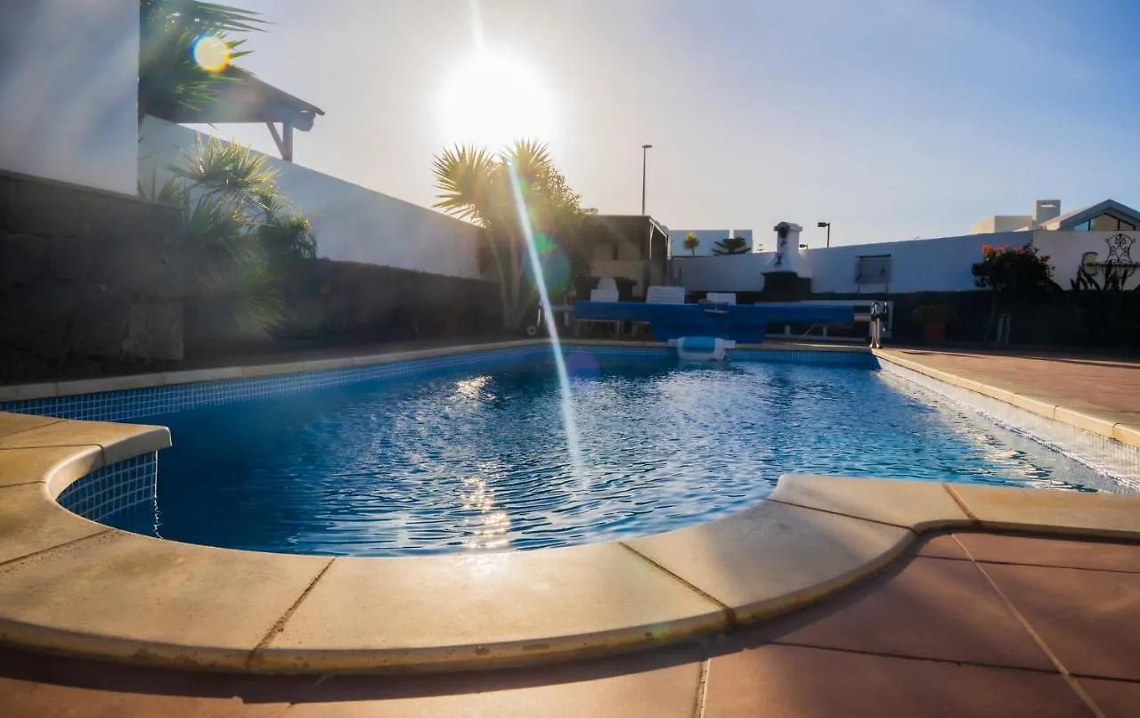 Dias Felices - Heated Pool Villa Playa Blanca