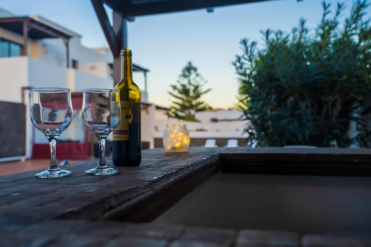 Dias Felices - Heated Pool Villa Playa Blanca
